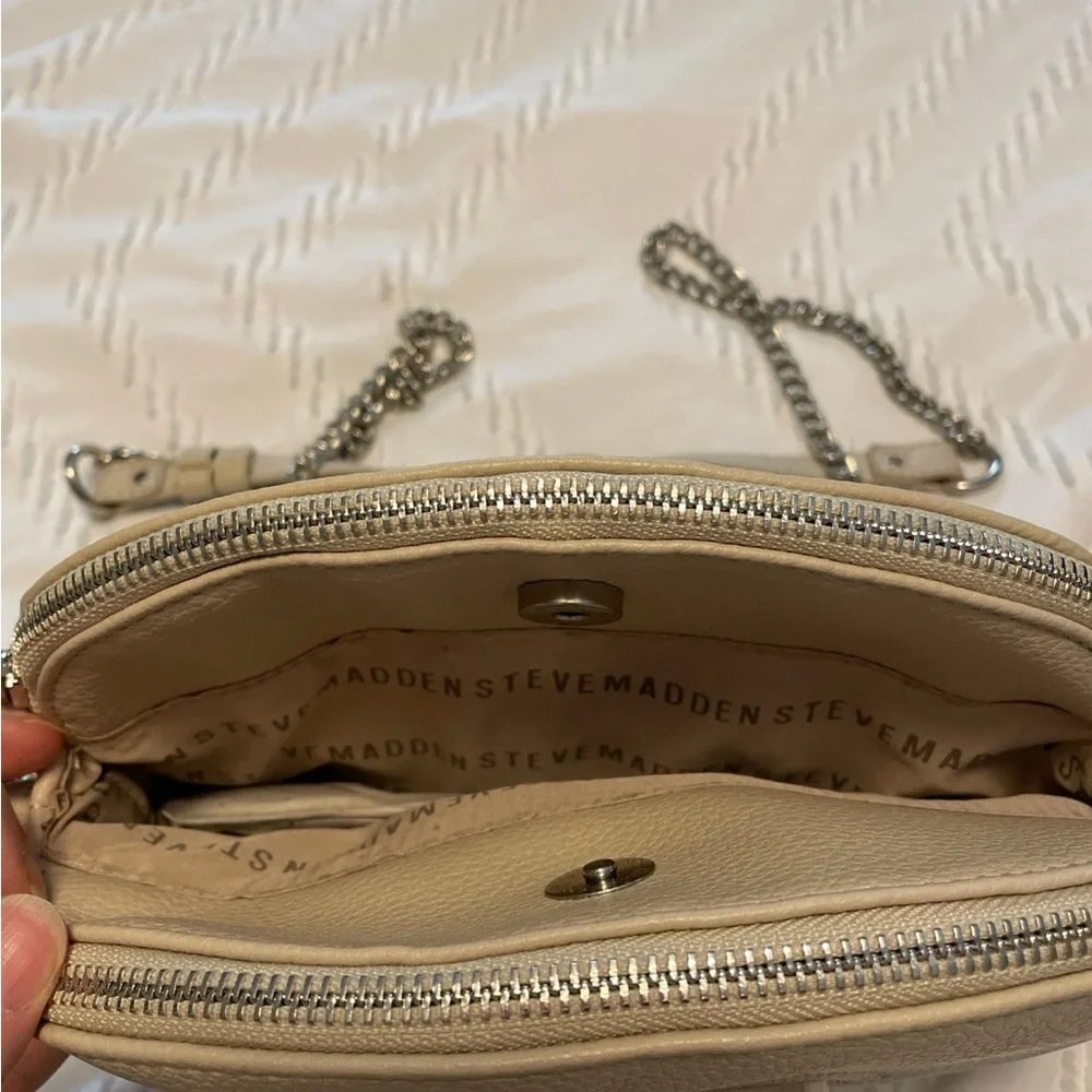 Steve Madden BMORA Adjustable Crossbody Purse beautiful shade - Picture 4 of 11